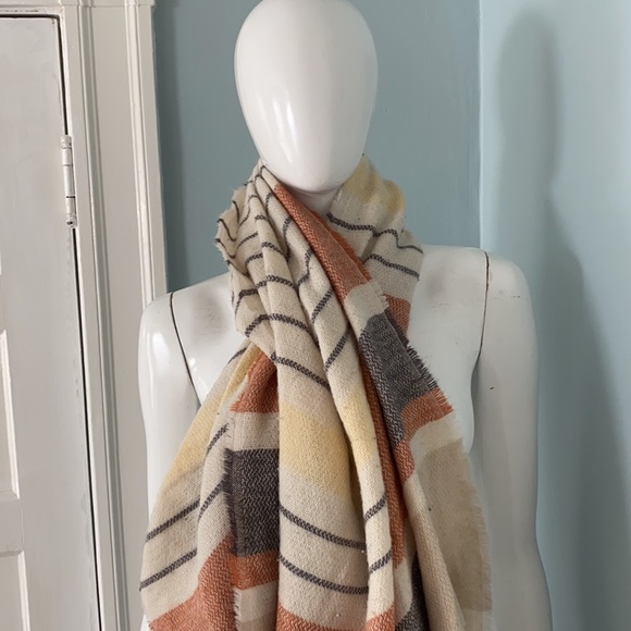 Blanket scarf/shawl - Picture 6 of 8